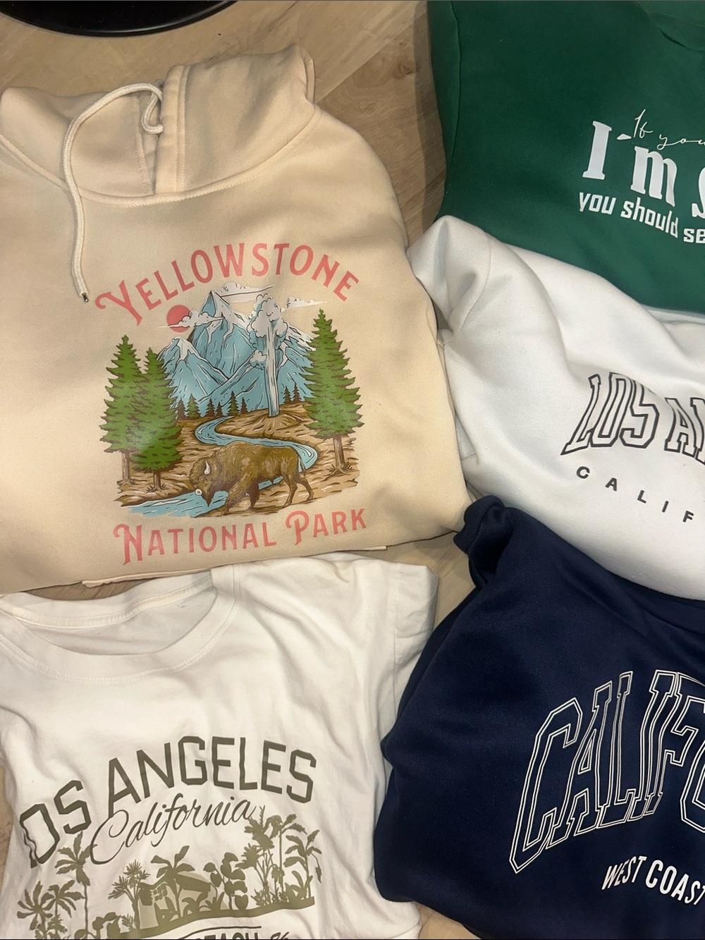 4 Hoodies, 3 T-Shirts, 1 Crew Neck SHEIN lot - Picture 2 of 6